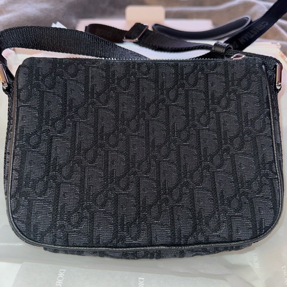 Dior mini 8 bag. New and unused. - Picture 4 of 6